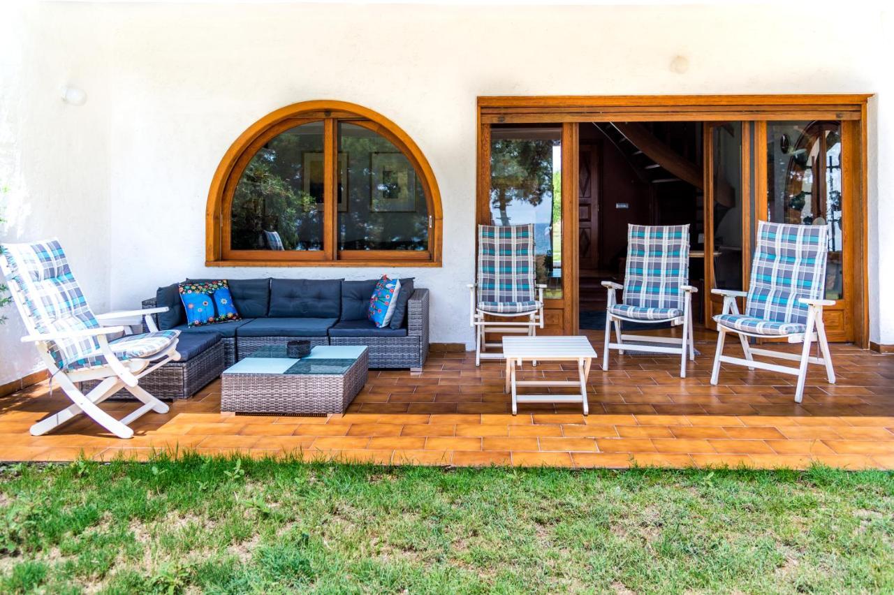 Summerday Villa Private Beach เนอาอิรากลีอา ภายนอก รูปภาพ