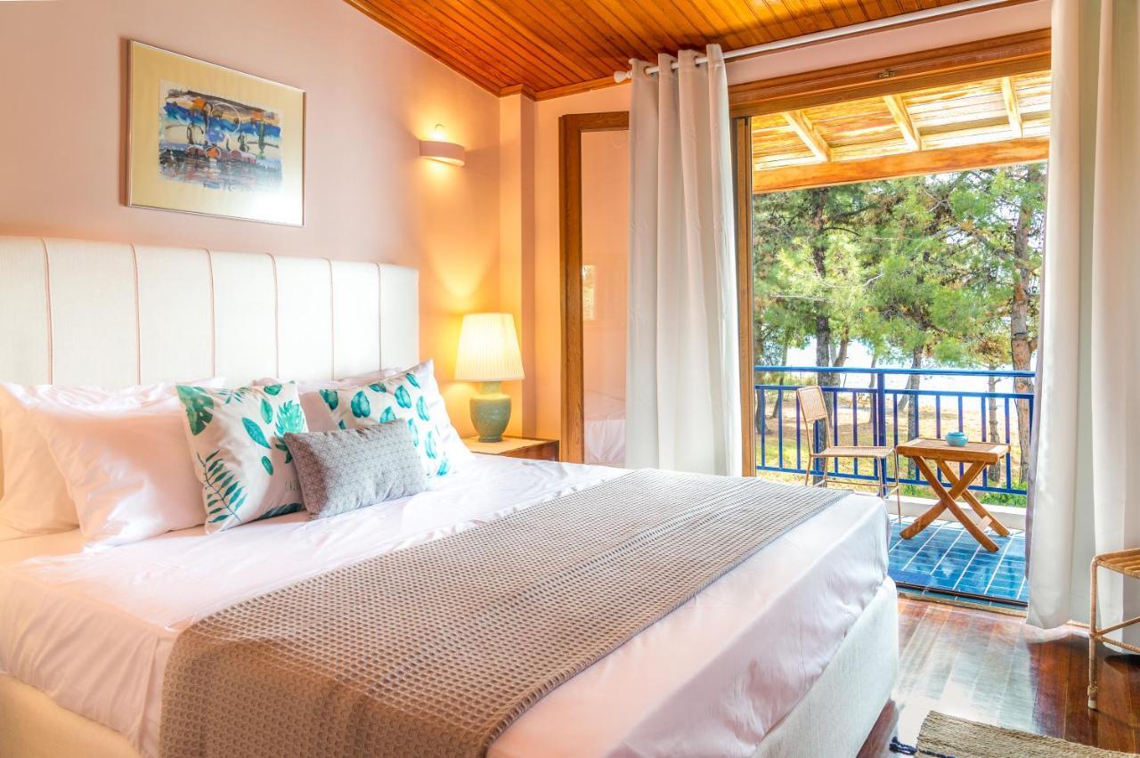 Summerday Villa Private Beach เนอาอิรากลีอา ภายนอก รูปภาพ